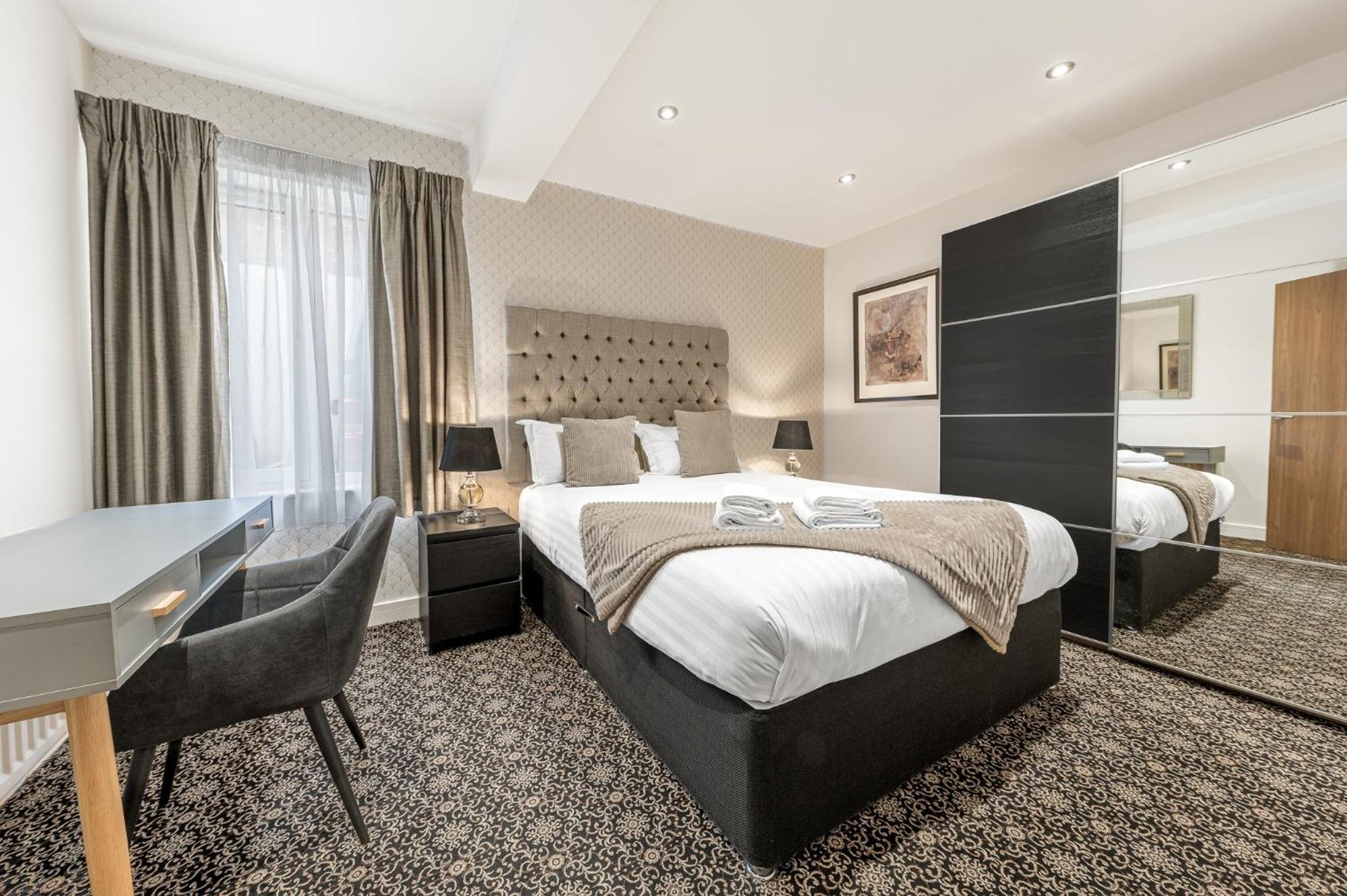Abbey Apartments Modern Aparthotel For Tourists & Professionals Barrow-in-Furness Exterior photo